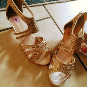 Girls size 4 high heels